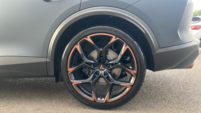 CUPRA Formentor 2.5 TSI 390 VZ5 5dr DSG 4Drive Petrol Estate - Image 5